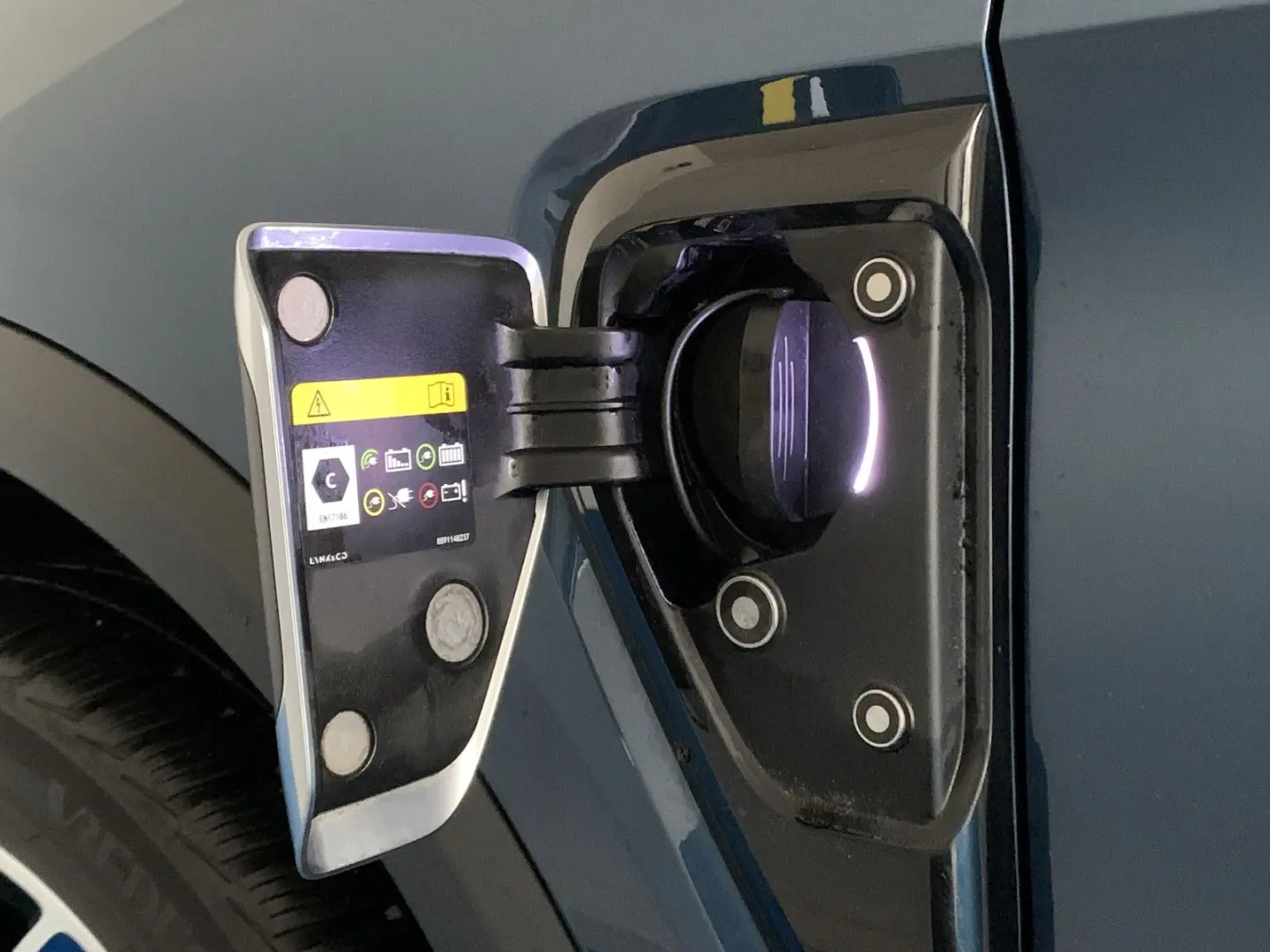 01 1.5 T PHEV Pano/SHZ/Navi/Cam/PDC/17,6kWh
