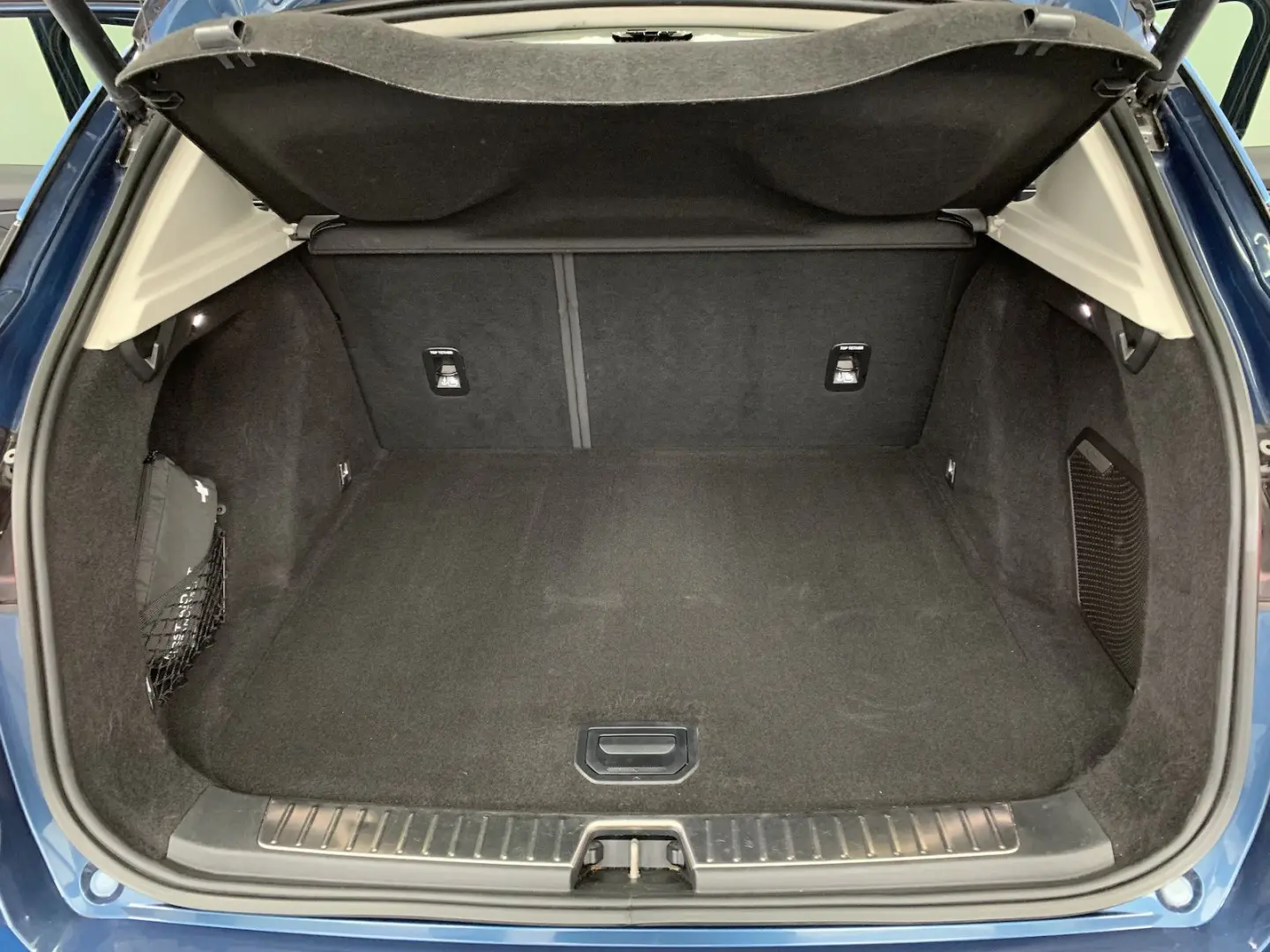 01 1.5 T PHEV Pano/SHZ/Navi/Cam/PDC/17,6kWh
