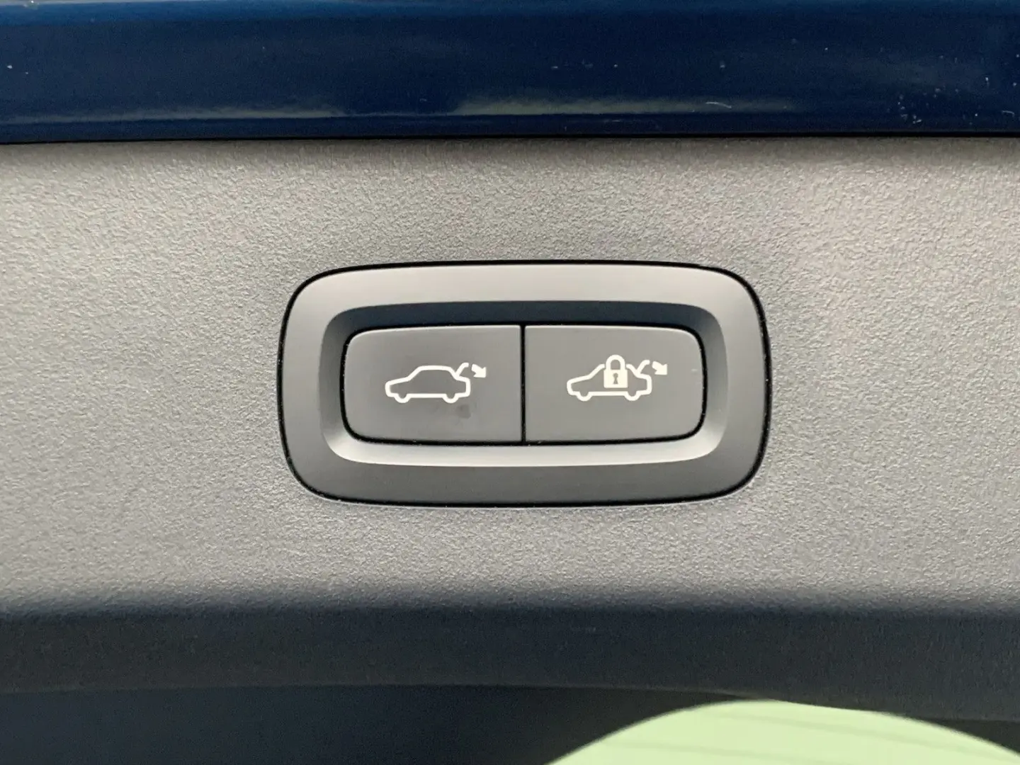 01 1.5 T PHEV Pano/SHZ/Navi/Cam/PDC/17,6kWh