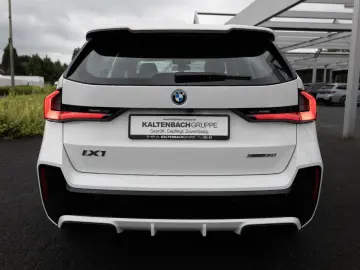 X1 xDrive 30 M-Sport AHK HUD 360° LED NAVI SHZ