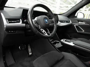 X1 xDrive 30 M-Sport AHK HUD 360° LED NAVI SHZ