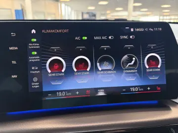 X1 xDrive23i M Sport DA+ PA+ HuD H/K AdapLED Shz