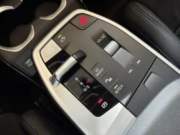 X1 xDrive23i M Sport DA+ PA+ HuD H/K AdapLED Shz