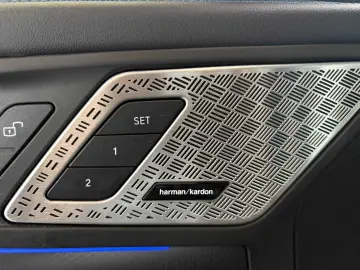 X1 xDrive23i M Sport DA+ PA+ HuD H/K AdapLED Shz