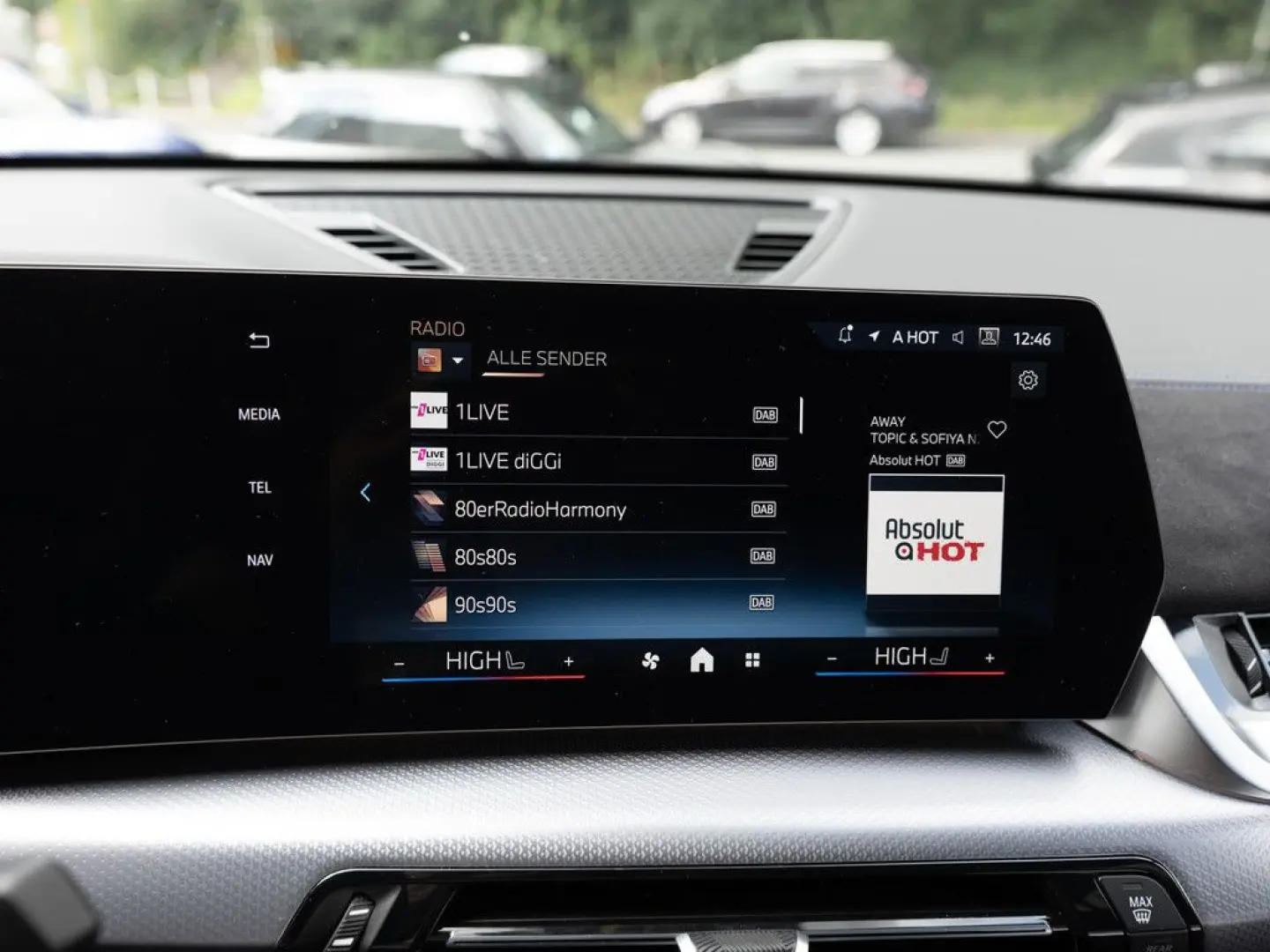 X2 xDrive 18d M-Sport AHK LED ACC NAVI H/K KLIMA