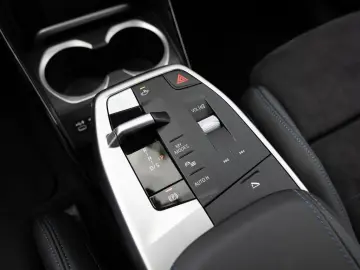 X2 xDrive 18d M-Sport AHK LED ACC NAVI H/K KLIMA