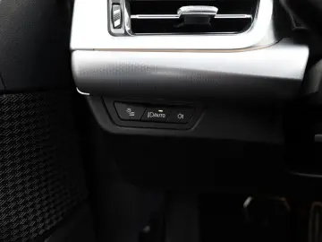 X2 xDrive 18d M-Sport AHK LED ACC NAVI H/K KLIMA
