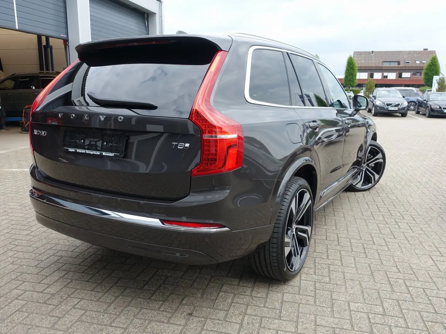 XC90T8 Bright AWD/HeadUP/Pano/FourC/AHK/360°/BLS