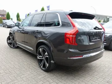 XC90T8 Bright AWD/HeadUP/Pano/FourC/AHK/360°/BLS