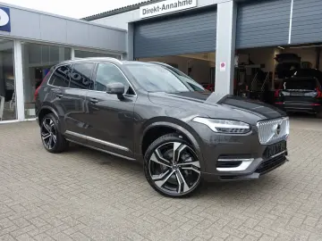 XC90T8 Bright AWD/HeadUP/Pano/FourC/AHK/360°/BLS