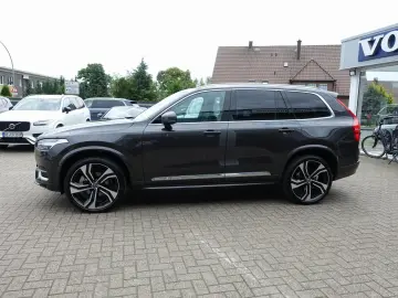 XC90T8 Bright AWD/HeadUP/Pano/FourC/AHK/360°/BLS
