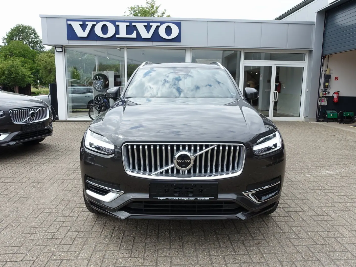 XC90T8 Bright AWD/HeadUP/Pano/FourC/AHK/360°/BLS