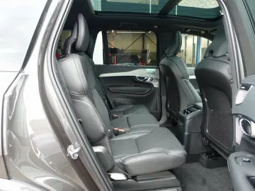 XC90T8 Bright AWD/HeadUP/Pano/FourC/AHK/360°/BLS