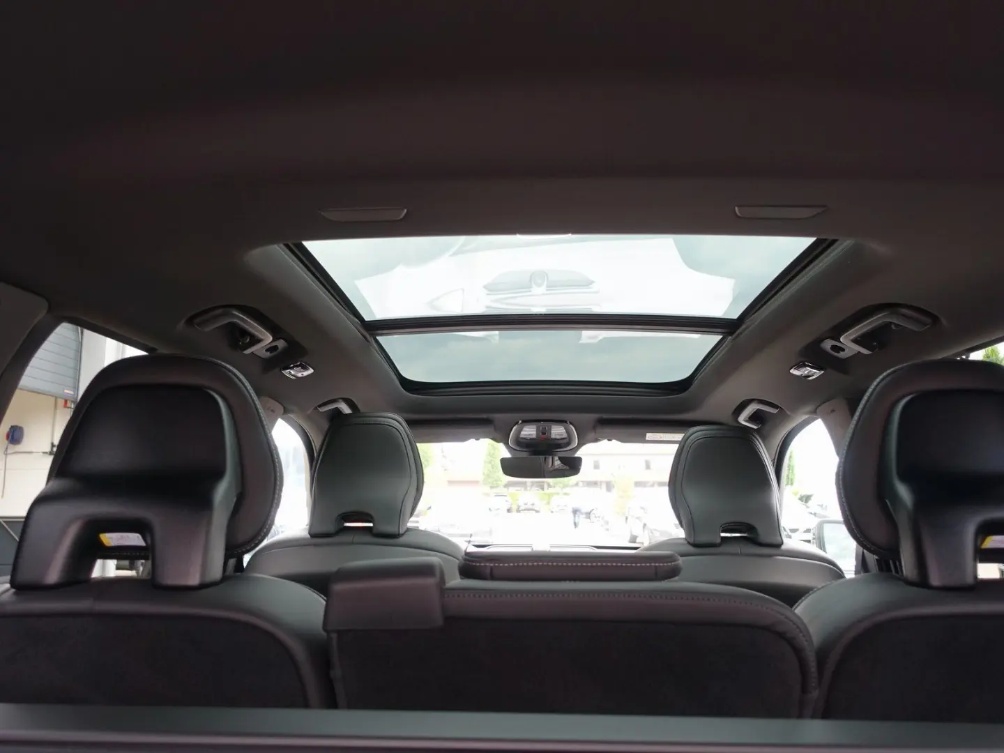 XC90T8 Bright AWD/HeadUP/Pano/FourC/AHK/360°/BLS