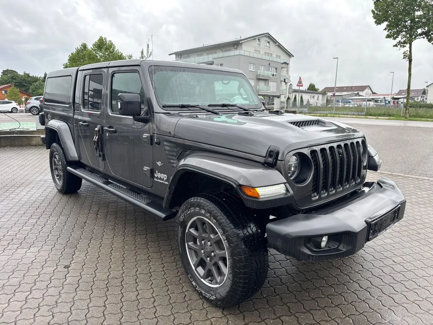 Gladiator Overland 4WD