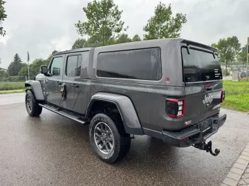 Gladiator Overland 4WD