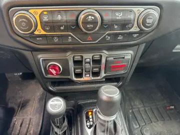 Gladiator Overland 4WD