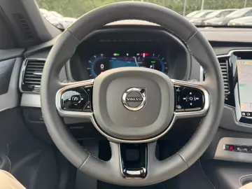 XC90 Recharge T8 AWD Plus Dark |LUFT|22