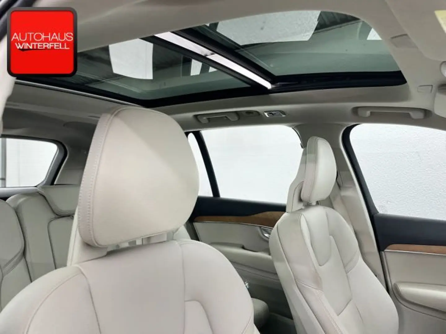 XC90 B5 AWD PANO+22Z+HUD+H&K+KAMERA+LED+ALARM+