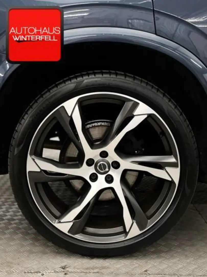 XC90 B5 AWD PANO+22Z+HUD+H&K+KAMERA+LED+ALARM+