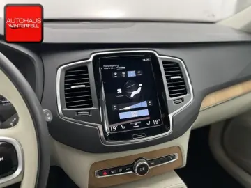 XC90 B5 AWD PANO+22Z+HUD+H&K+KAMERA+LED+ALARM+