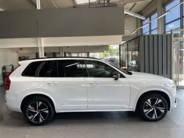 XC90  B5 D AWD RDesign LED BLIS BOWERS