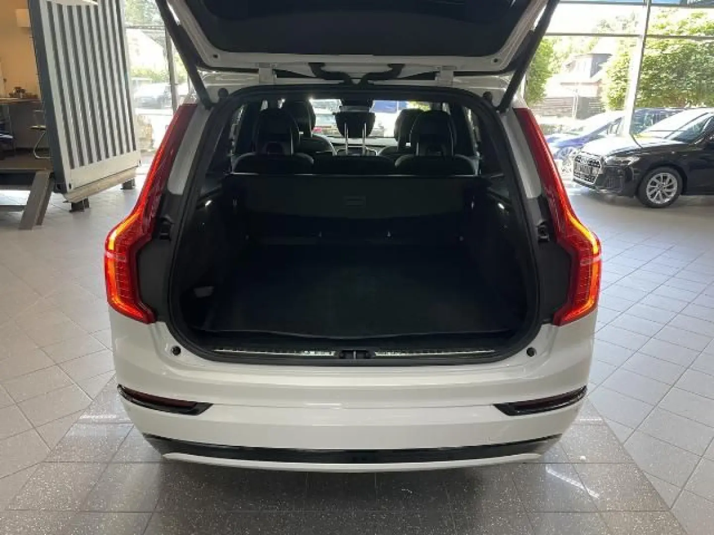 XC90  B5 D AWD RDesign LED BLIS BOWERS