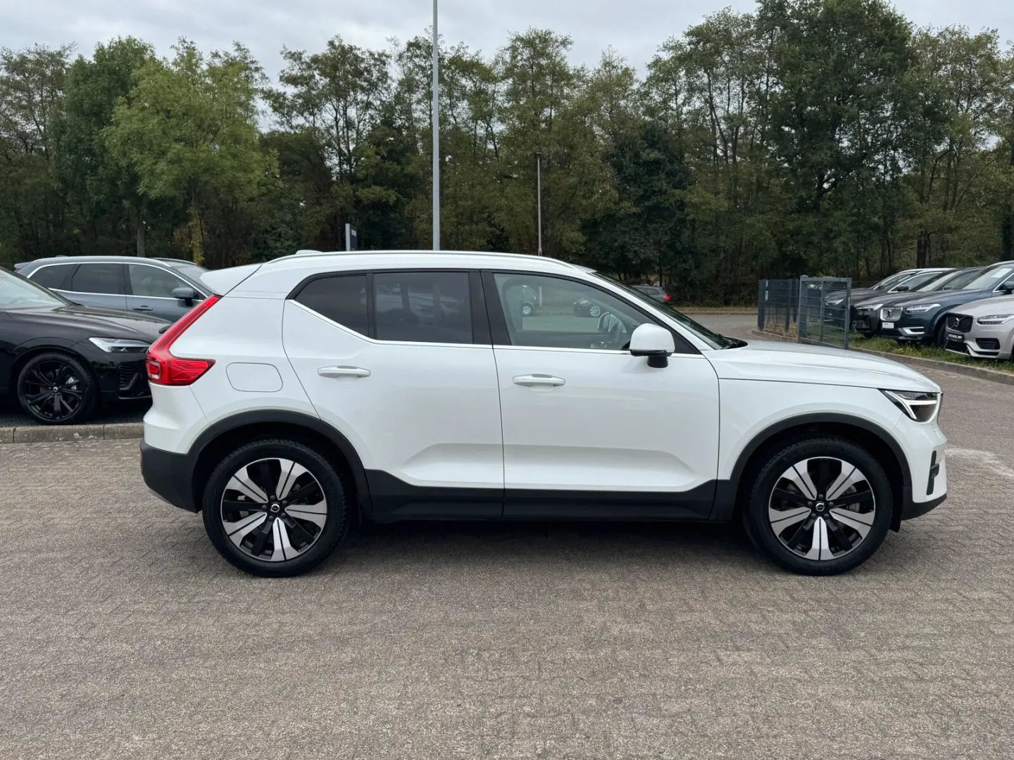 XC40 T5 Plus Bright Plug-In Navi/Keyless-Start