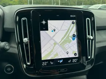 XC40 T5 Plus Bright Plug-In Navi/Keyless-Start
