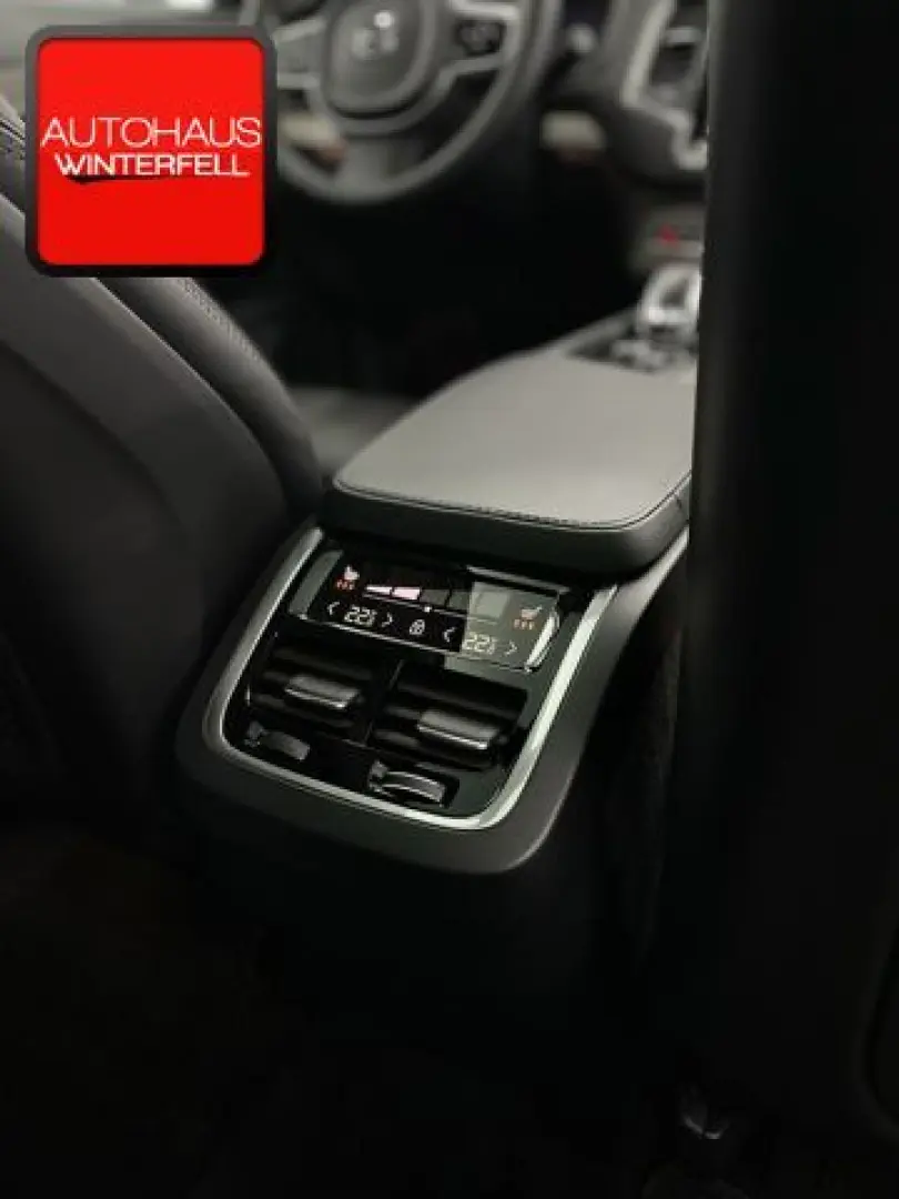 XC90 B5 AWD ULTIMATE BRIGHT 7SITZ+PANO+MASSAGE+
