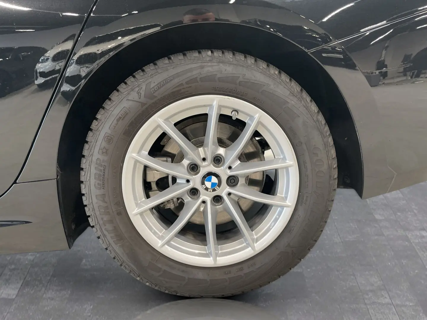 320d Limousine M Sport AHK LiveCockpitProf HiFi