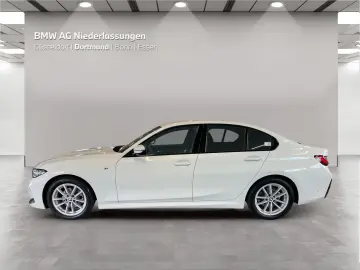 320d xDrive Limousine M Sport AHK Kamera HiFi