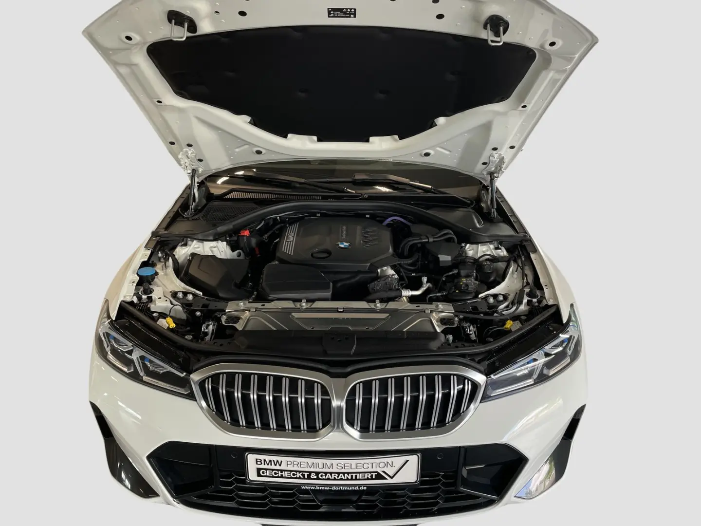 320d xDrive Limousine M Sport AHK Kamera HiFi