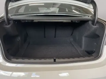 320d xDrive Limousine M Sport AHK Kamera HiFi