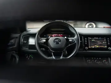 Kodiaq Sportline 4x4 2.0 TDI*DSG*LED*NAVI*KESSY*