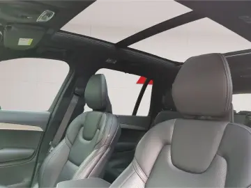 XC90 T8 Recharge R-Design/Bowers/Massage/360