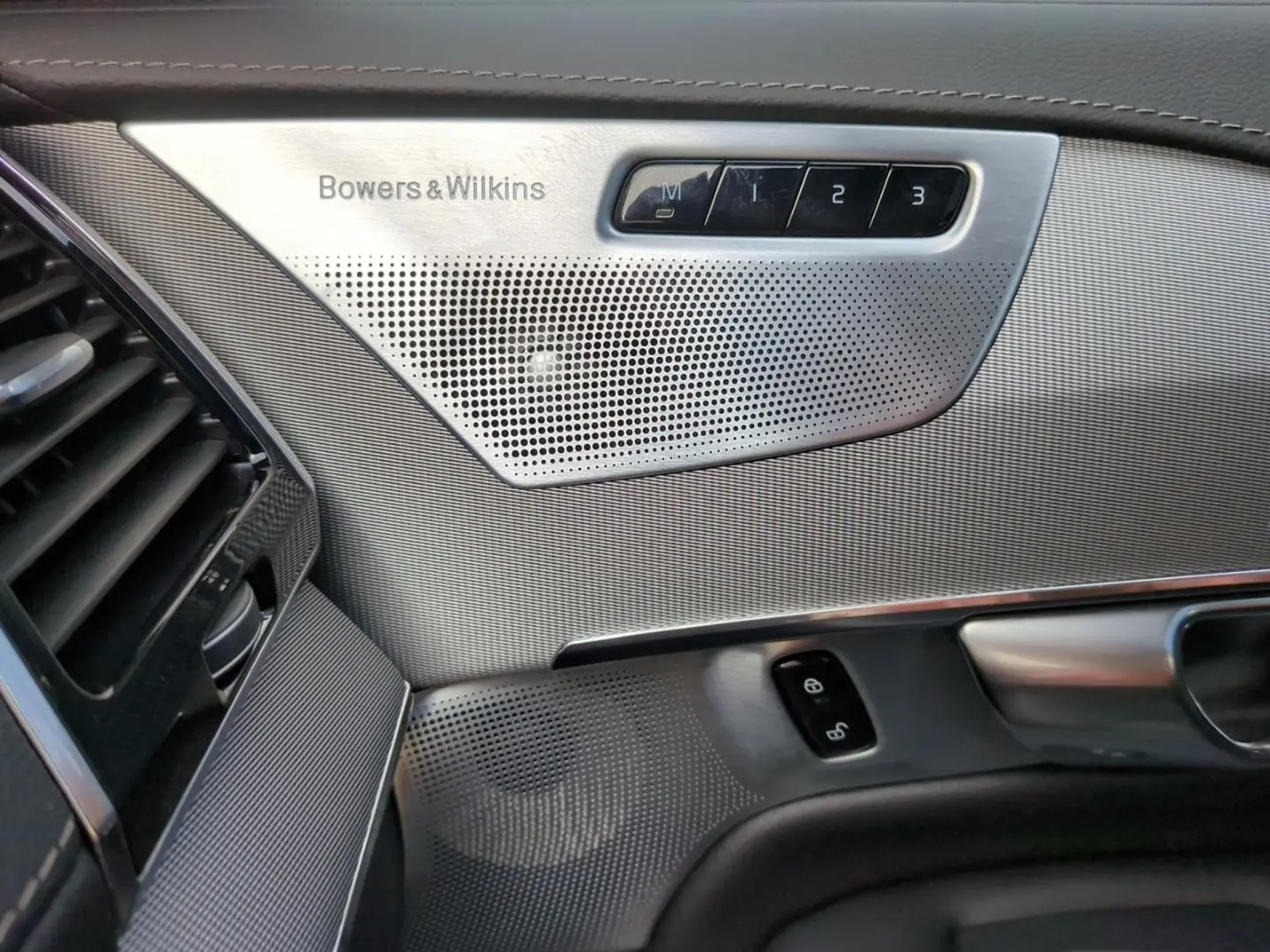 XC90 T8 Recharge R-Design/Bowers/Massage/360