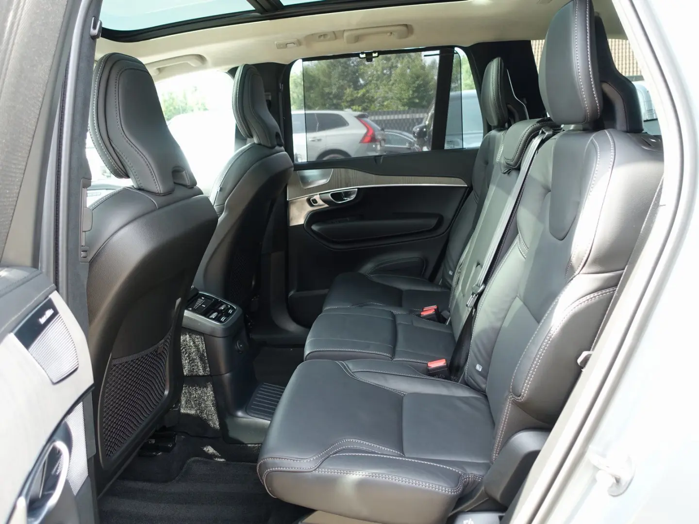 XC90 Recharge Ultimate T8 AWD/360°/Bowers/Massage/Cristal