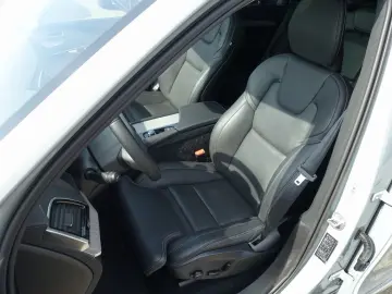 XC90 Recharge Ultimate T8 AWD/360°/Bowers/Massage/Cristal