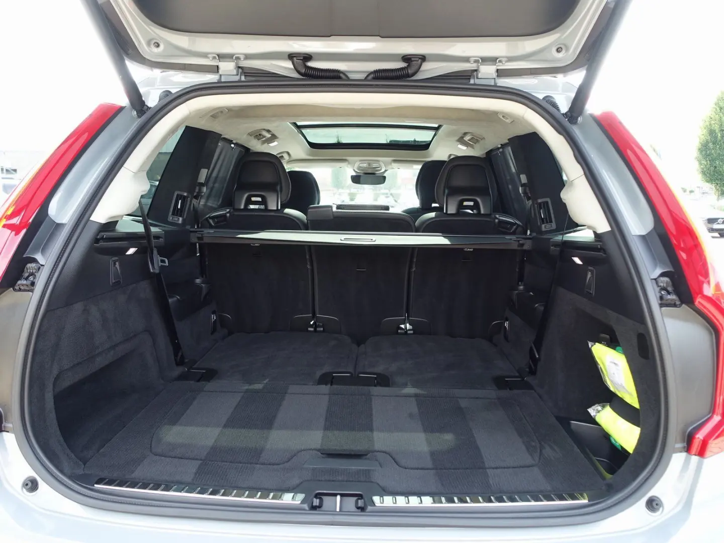 XC90 Recharge Ultimate T8 AWD/360°/Bowers/Massage/Cristal