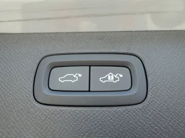 XC90 Recharge Ultimate T8 AWD/360°/Bowers/Massage/Cristal