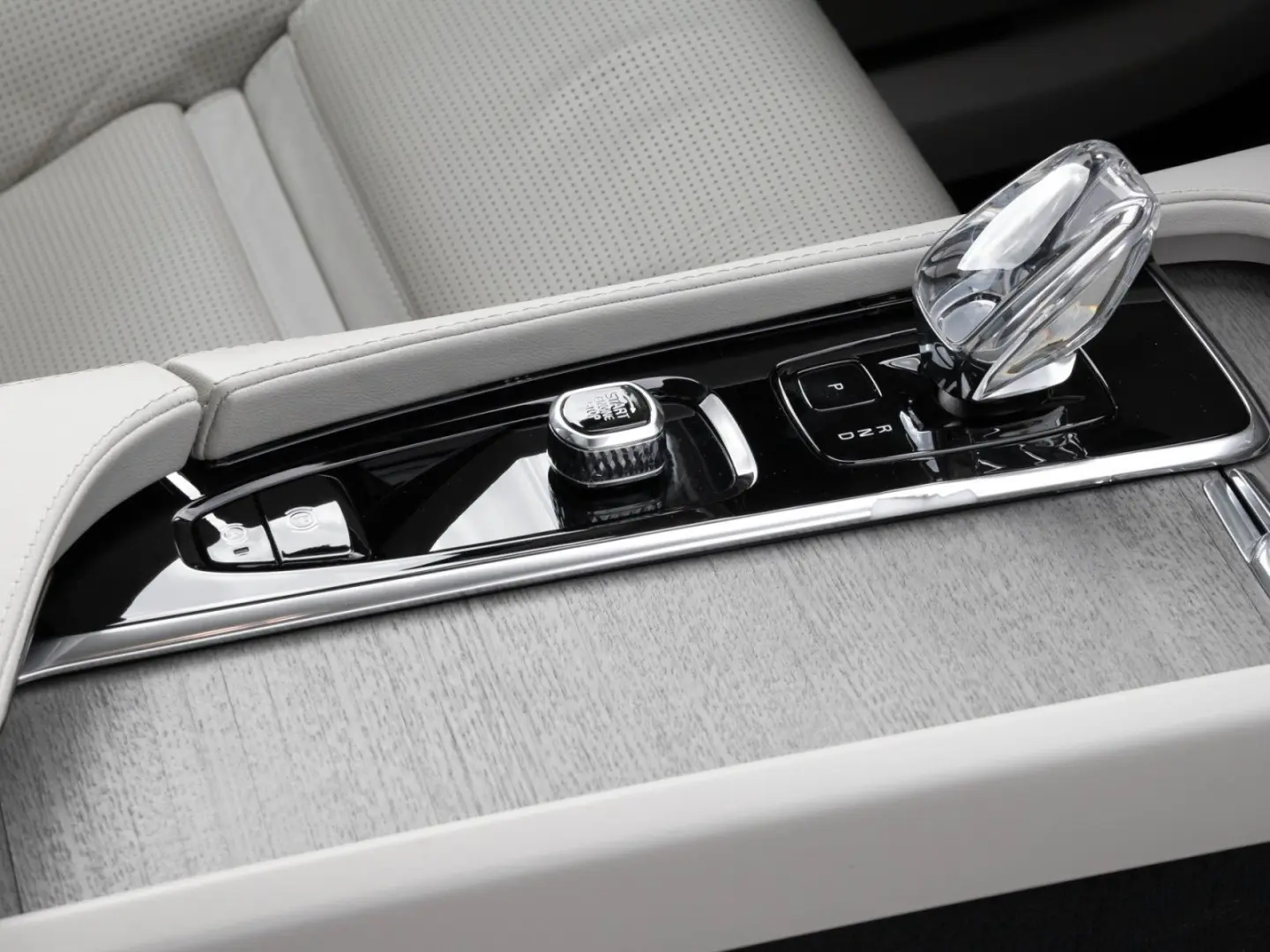 XC90 Ultimate Bright PHEV AWD/Bowers/Air susp/Massage/360/7