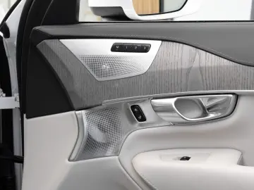 XC90 Ultimate Bright PHEV AWD/Bowers/Air susp/Massage/360/7