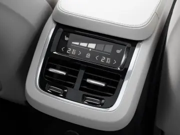 XC90 Ultimate Bright PHEV AWD/Bowers/Air susp/Massage/360/7