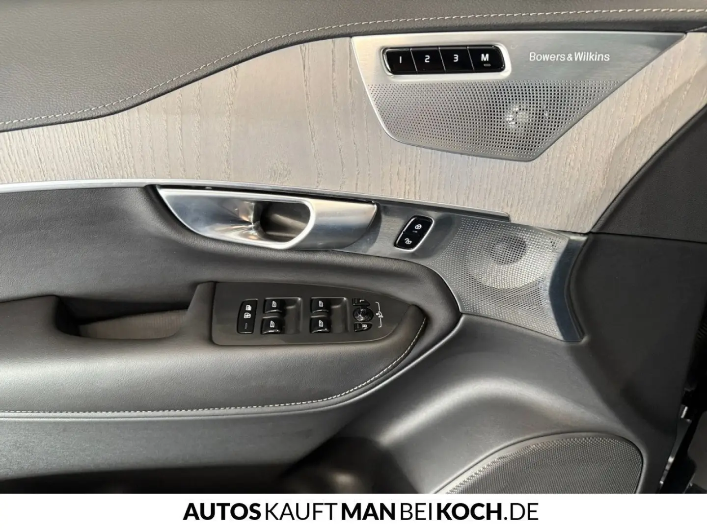 XC90 B5 D AWD Ultimate Bright HUD 360 B&W/Massage