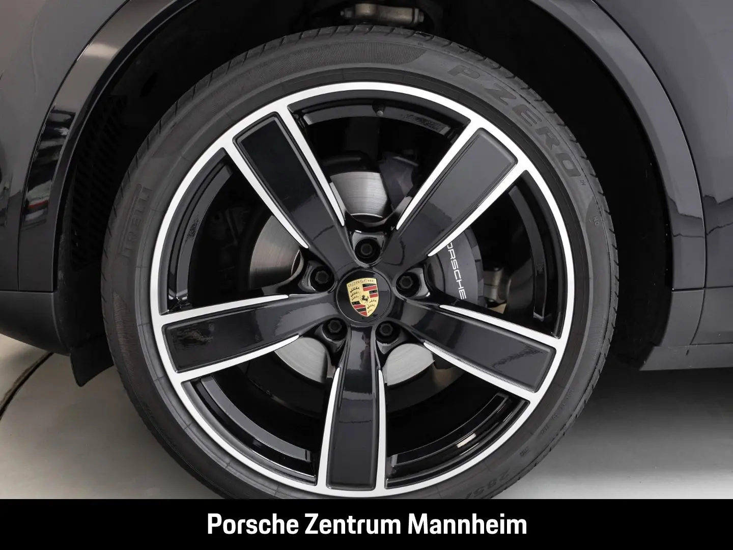 Cayenne Platinum Edition Luft Matrix SurroundVie