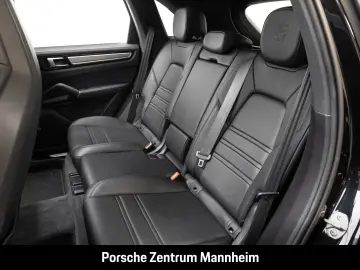 Cayenne Platinum Edition Luft Matrix SurroundVie