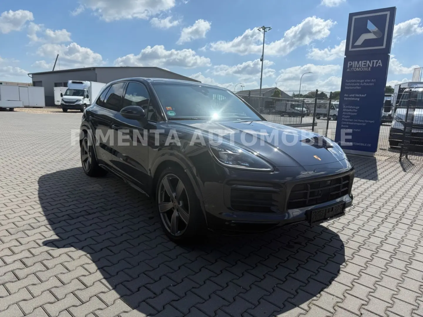 Cayenne E-Hybrid BLACK 22