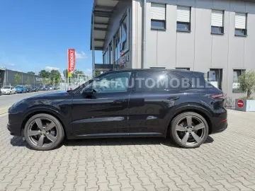 Cayenne E-Hybrid BLACK 22
