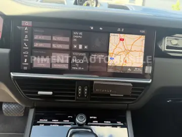 Cayenne E-Hybrid BLACK 22